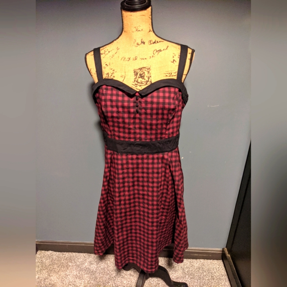 Hot Topic, Plum and Black, Women's XL Plaid dress